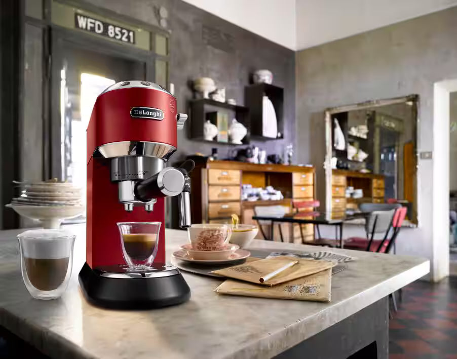 De'Longhi Dedica Machine à Expresso Rouge – Image 2